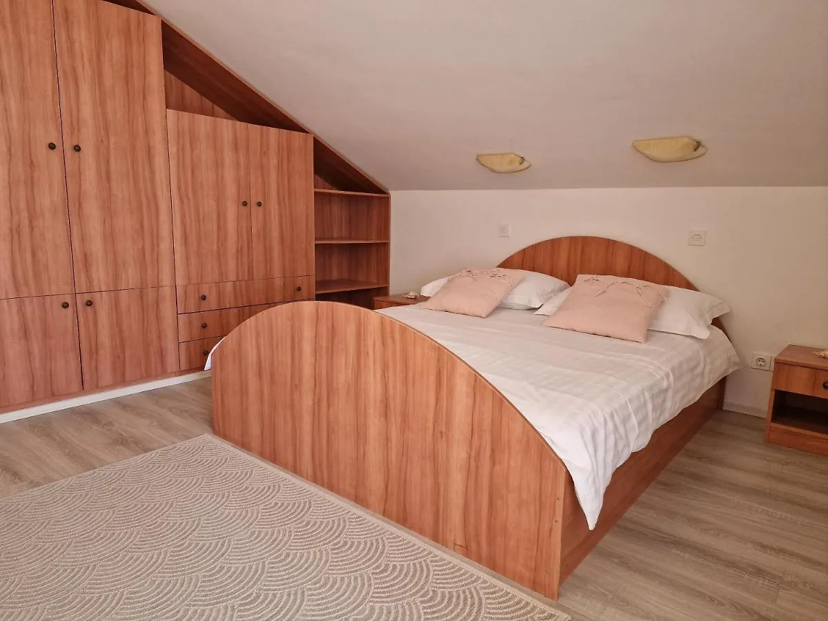 Holiday Home Lucija Biograd Na Moru Croatia