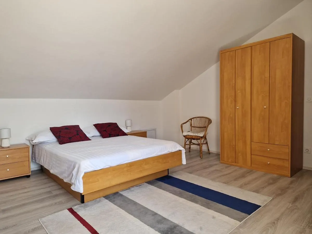Holiday Home Lucija Biograd Na Moru